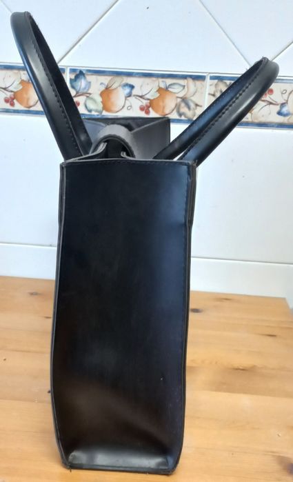 Mala senhora em pele