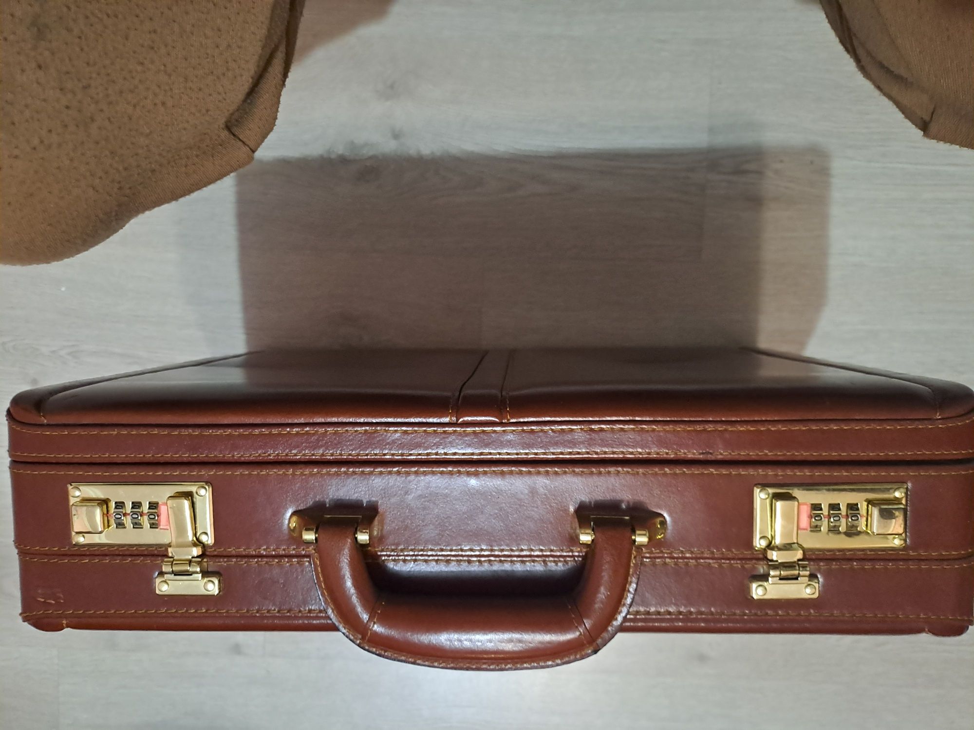Шкіряний дипломат  Genuine leather