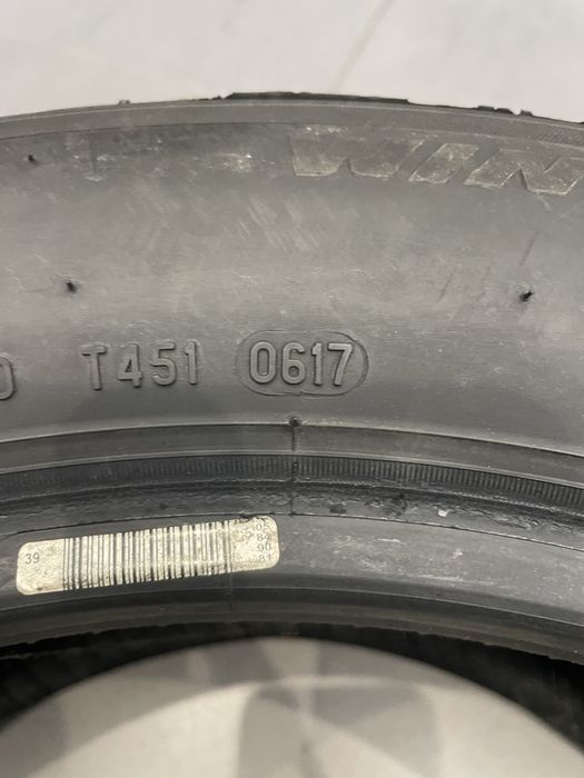 215/55 R17 Pirelli Sottozero  3