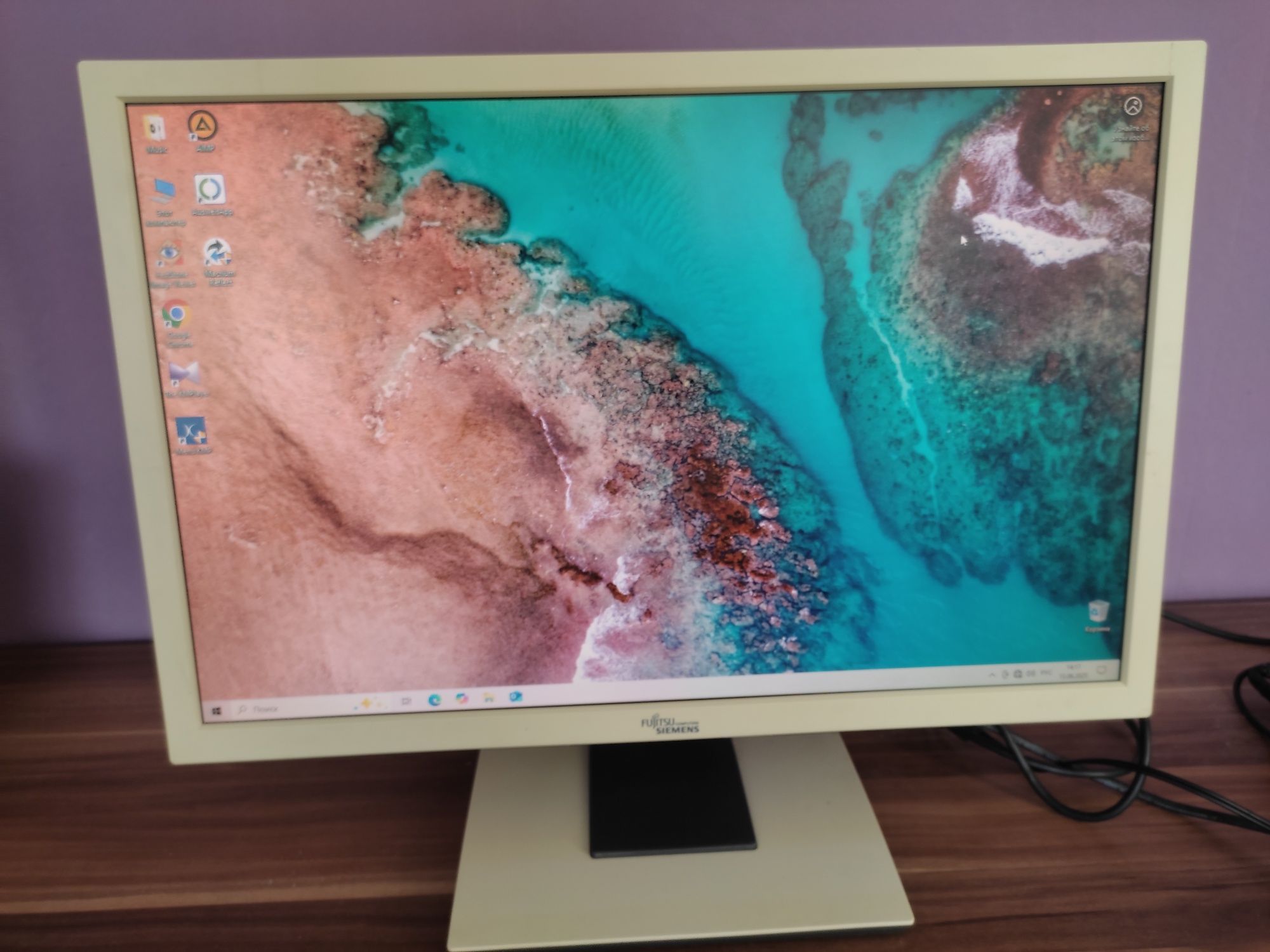 Fujitsu ScenicView P22W-3 | 22” монітор | HDMI | Pivot | вбуд. колонки