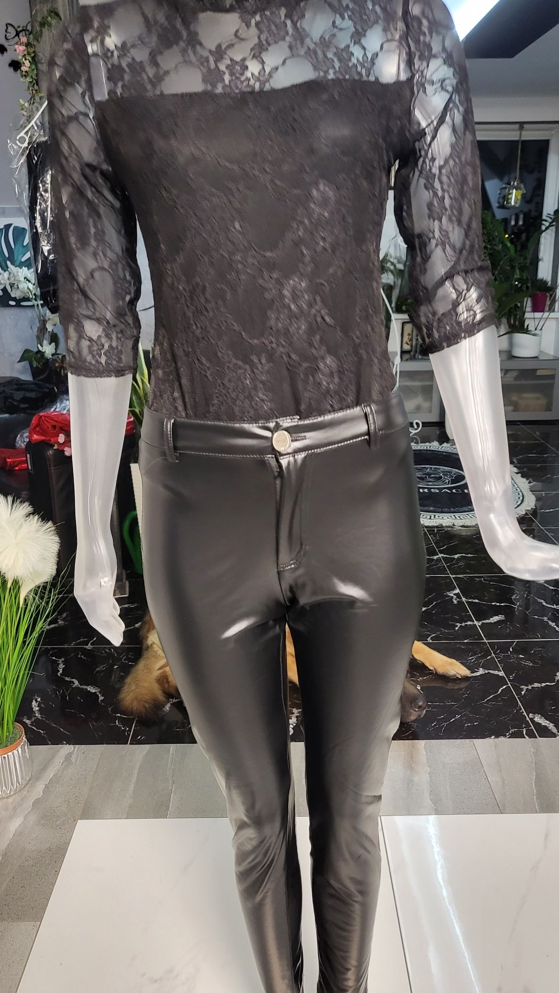 Spodnie  Eco .skóra plus latex