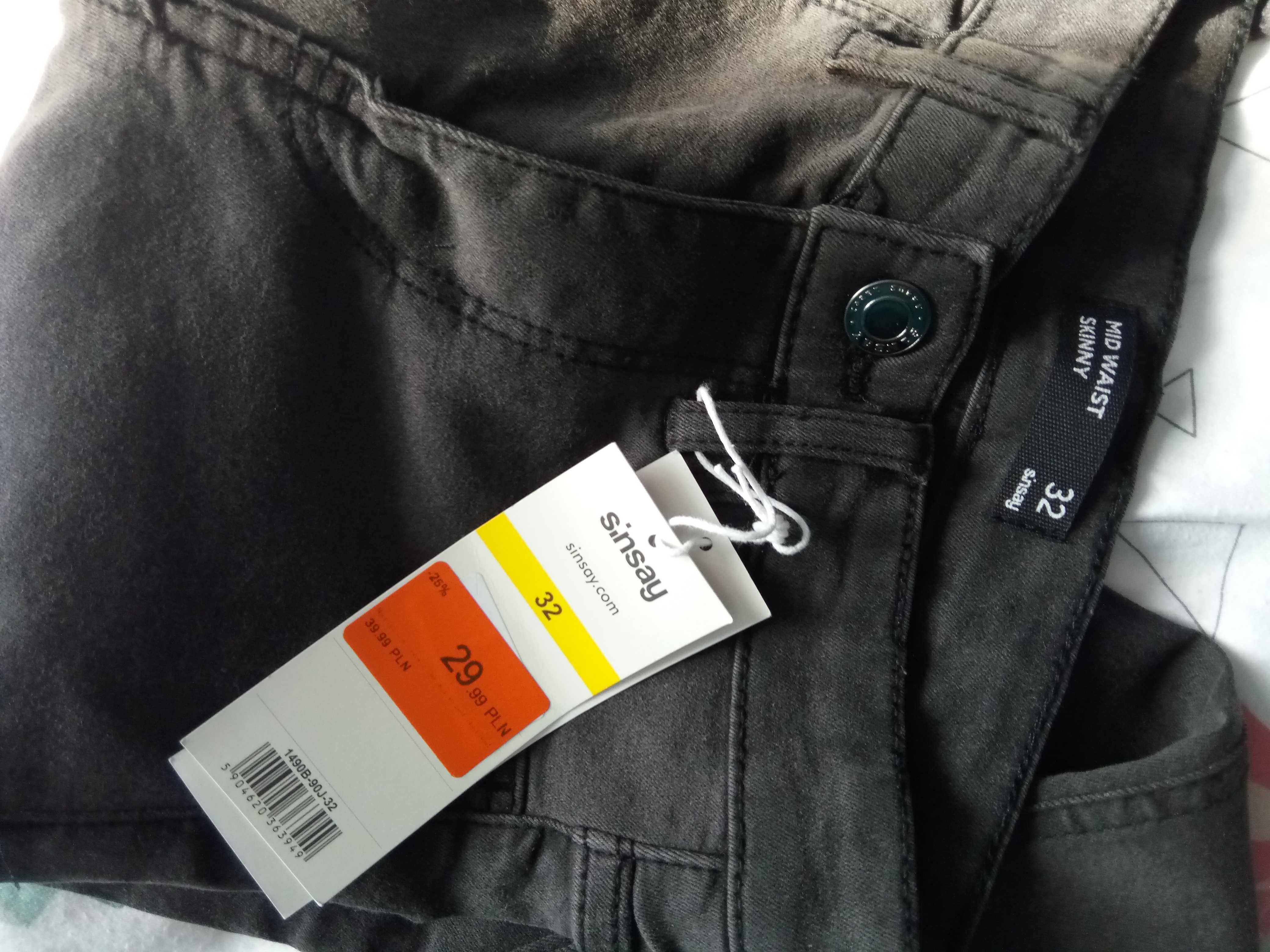 Spodnie jeansy skinny mid waist szare przetarcia SinSay alternative