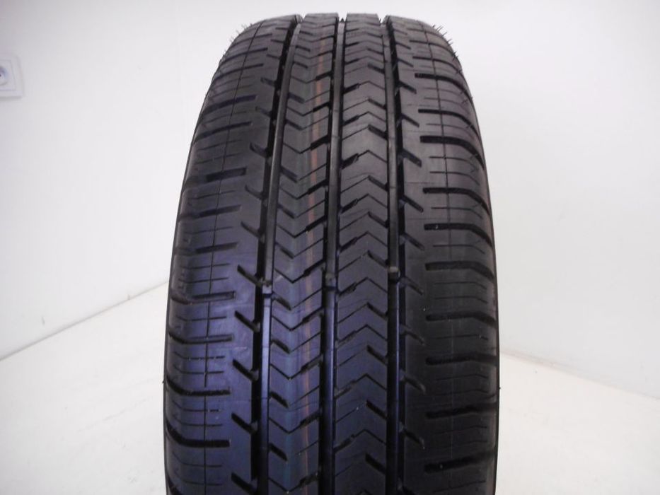 215/65R16C Michelin Agilis 51