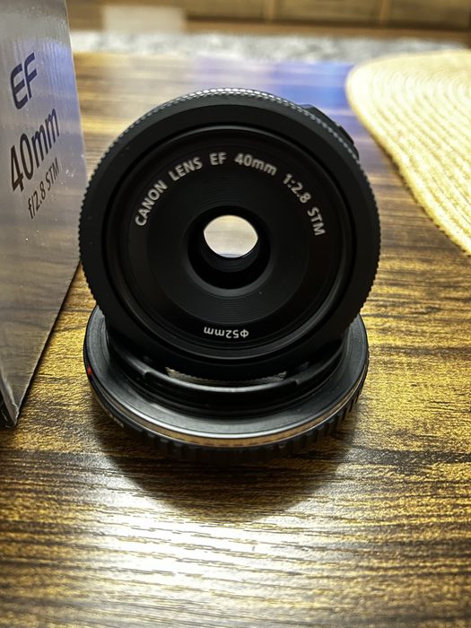 Canon 40mm F2.8 Stan igła