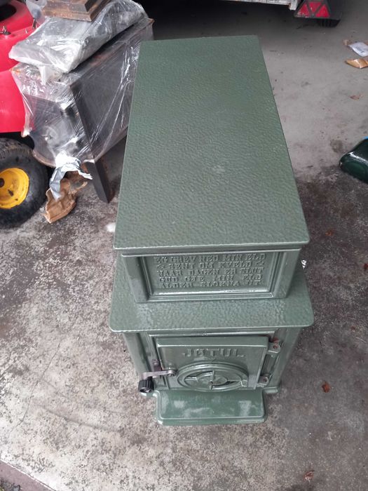 duży piec na drewno JOTUL 118