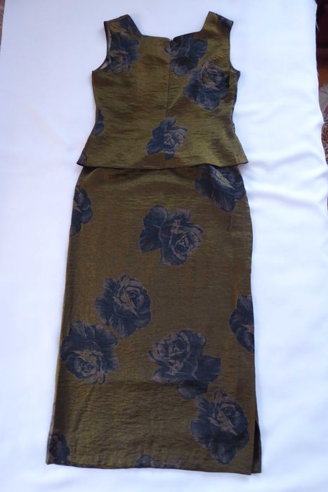 Bluzka i spódnica, elegancki piękny komplet złoto w róże r. 38 UNIKAT