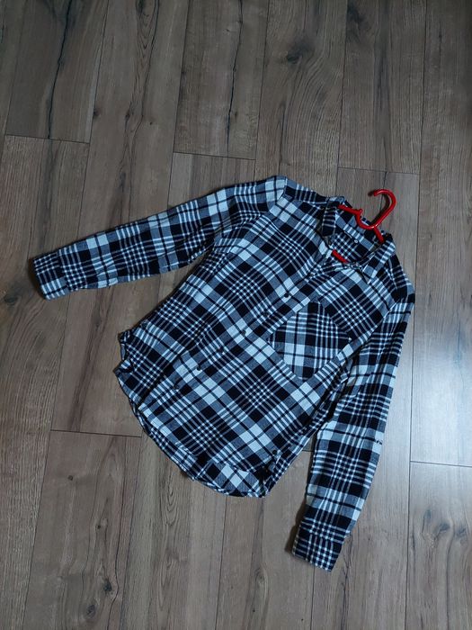 Koszula w biało czarną kratę