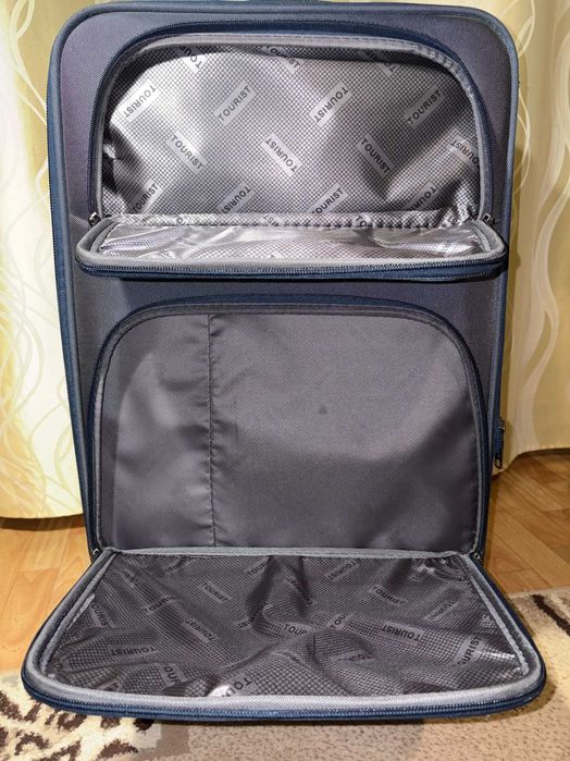 Валіза на колесах.