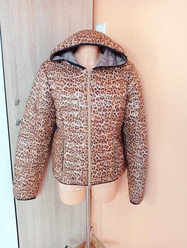 Pikowana kurtka wiosenna z kapturem marki Terranova rozmiar L/XL