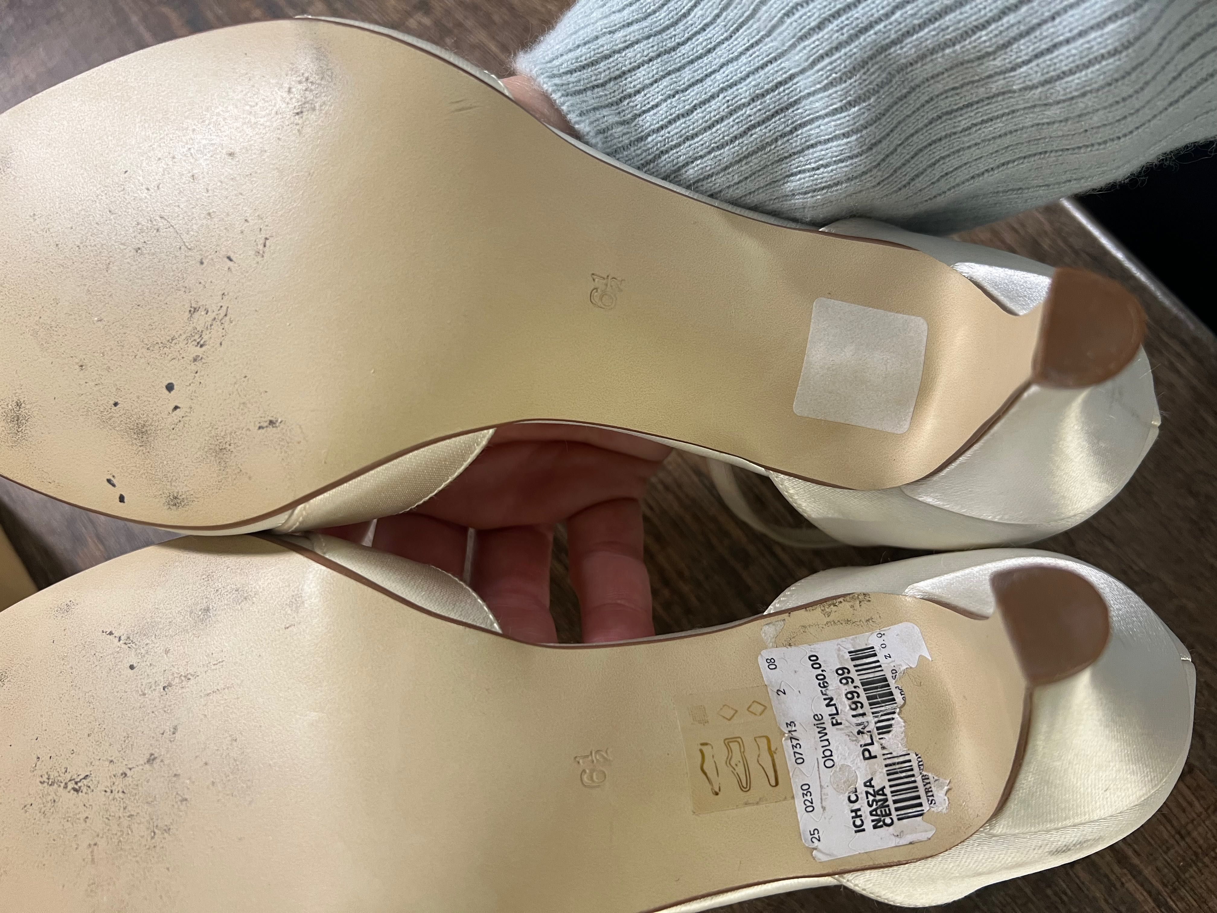Atłasowe buty ślubne 40