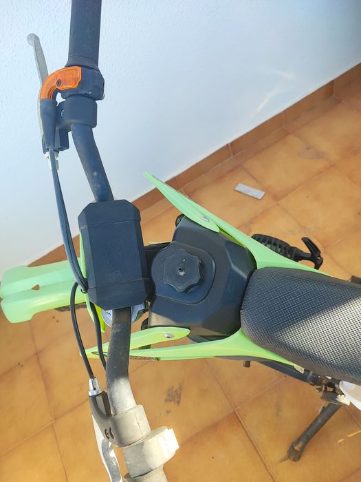 Mota criança a motor