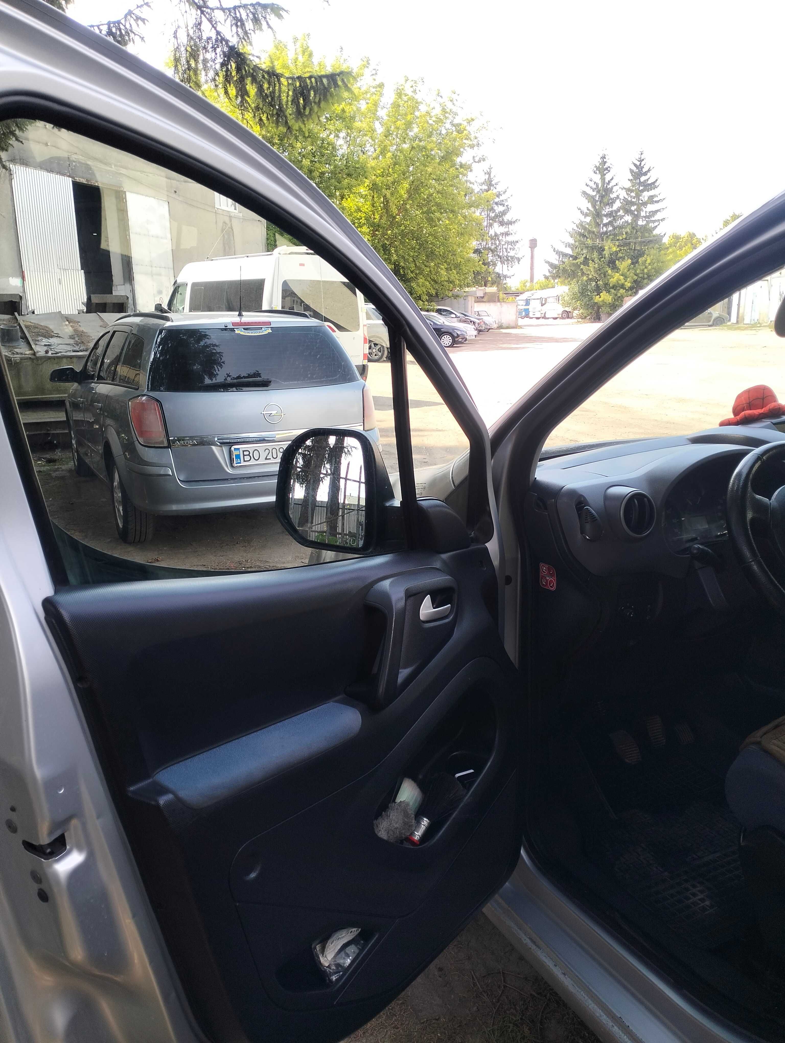 Citroen Berlingo 2011рік