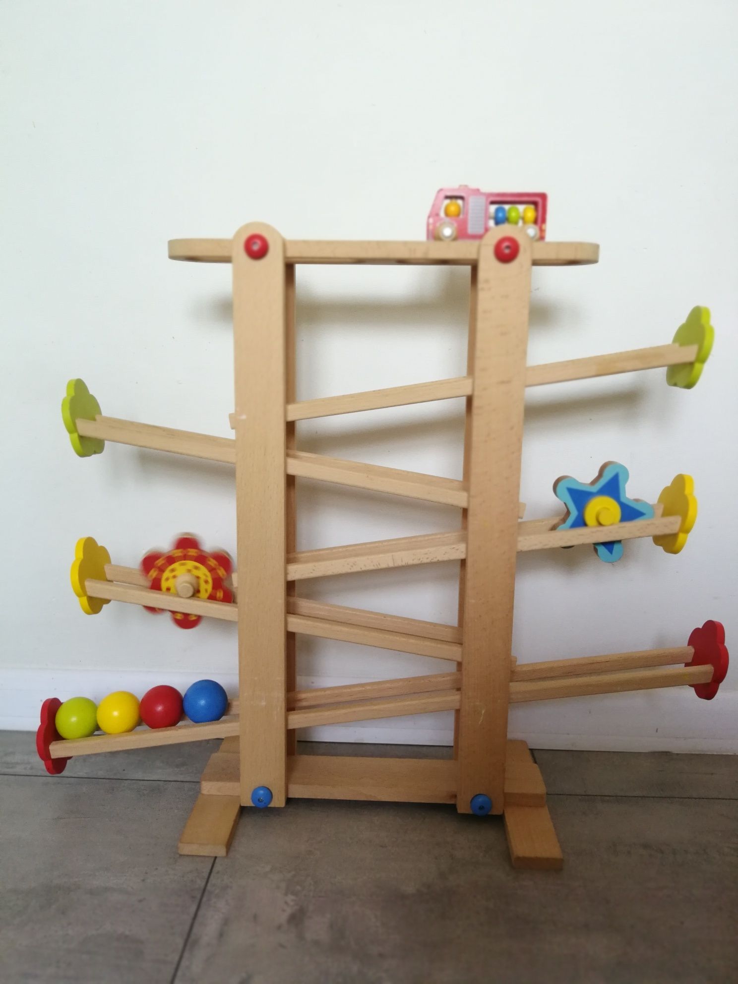 Kulodrom, drewniany tor kulkowy Playtive