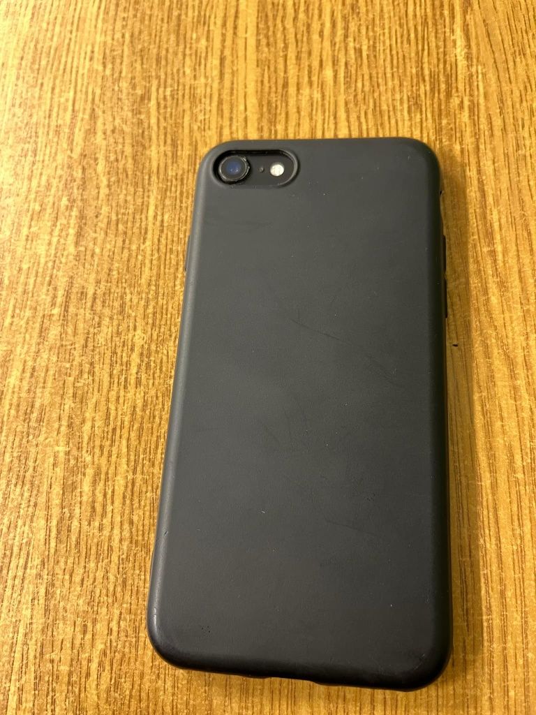 iPhone se2020 2 generacji