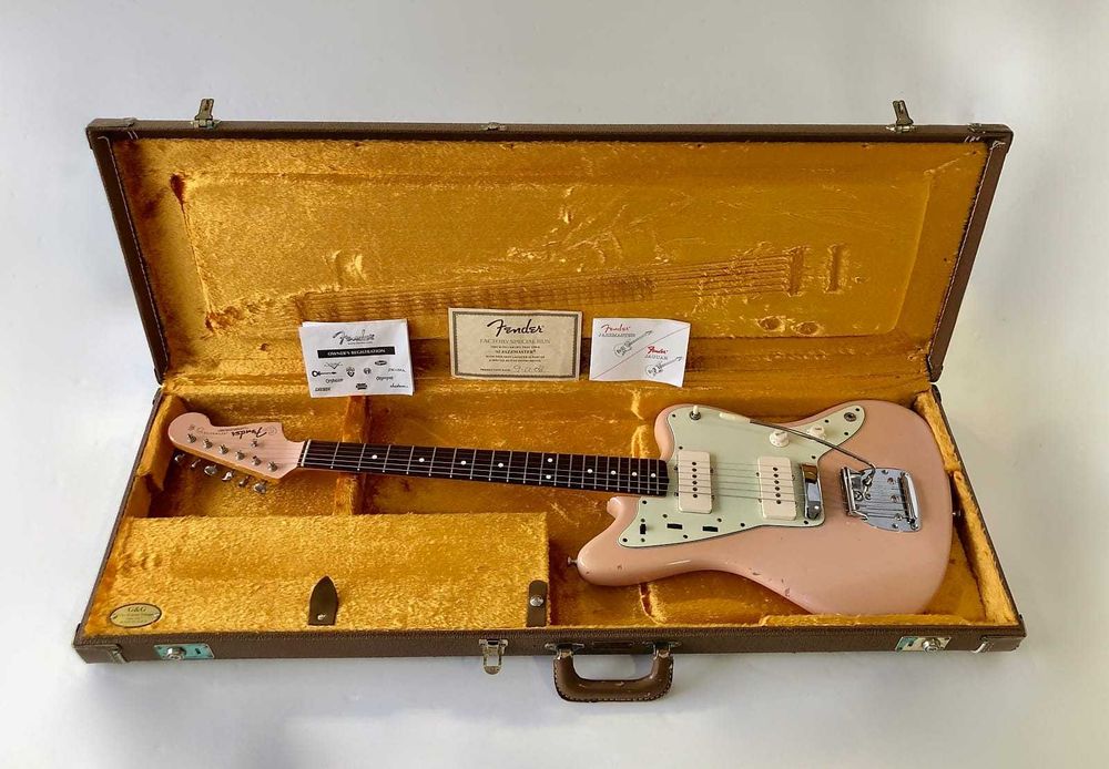 Fender Jazzmaster American Vintage 62 Thin Skin Shell Pink LE