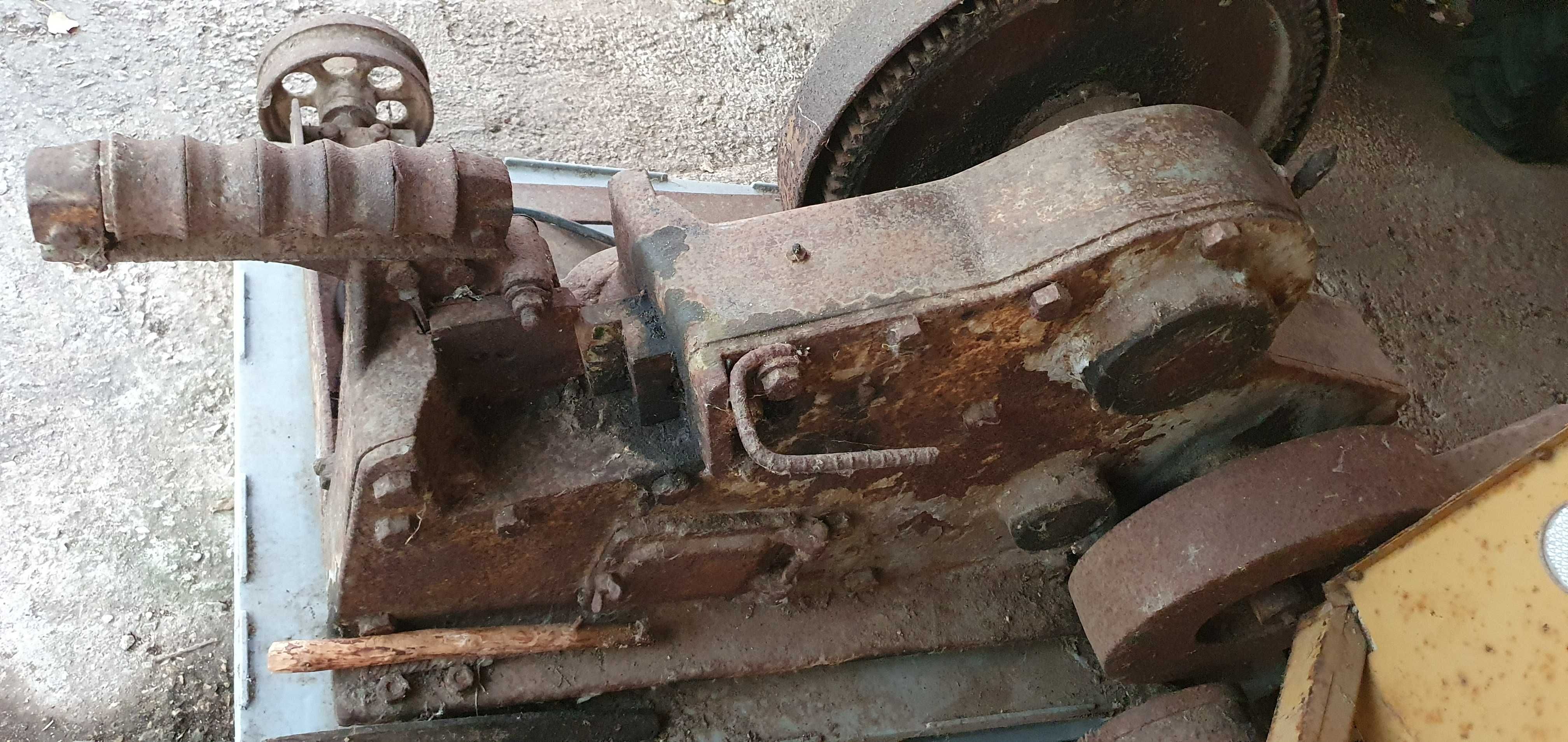 Maquina - Tesoura de cortar Ferro