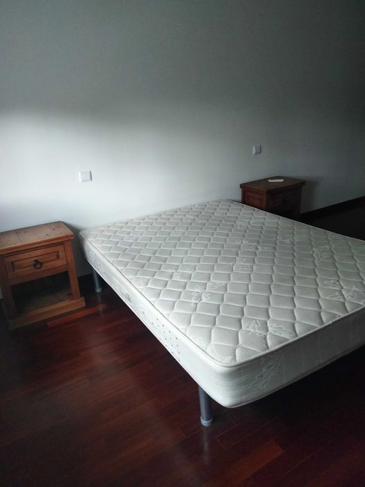 Vendo quarto casal