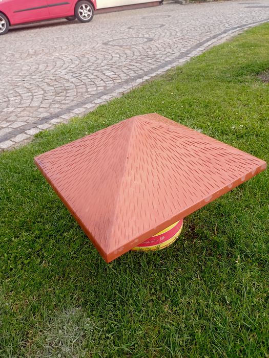 Daszek na słupek ogrodowy ceramiczny 44/44 cm
