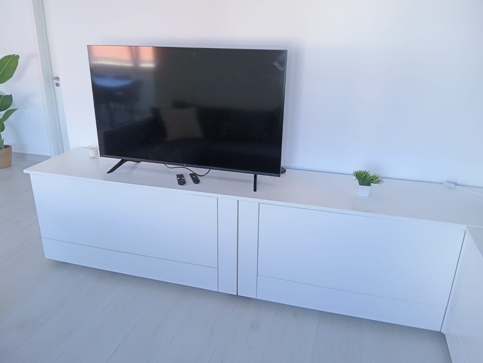 Móvel de TV Branco