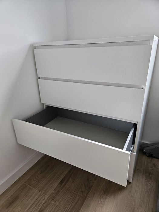 Komoda Jysk biała 4 szuflady