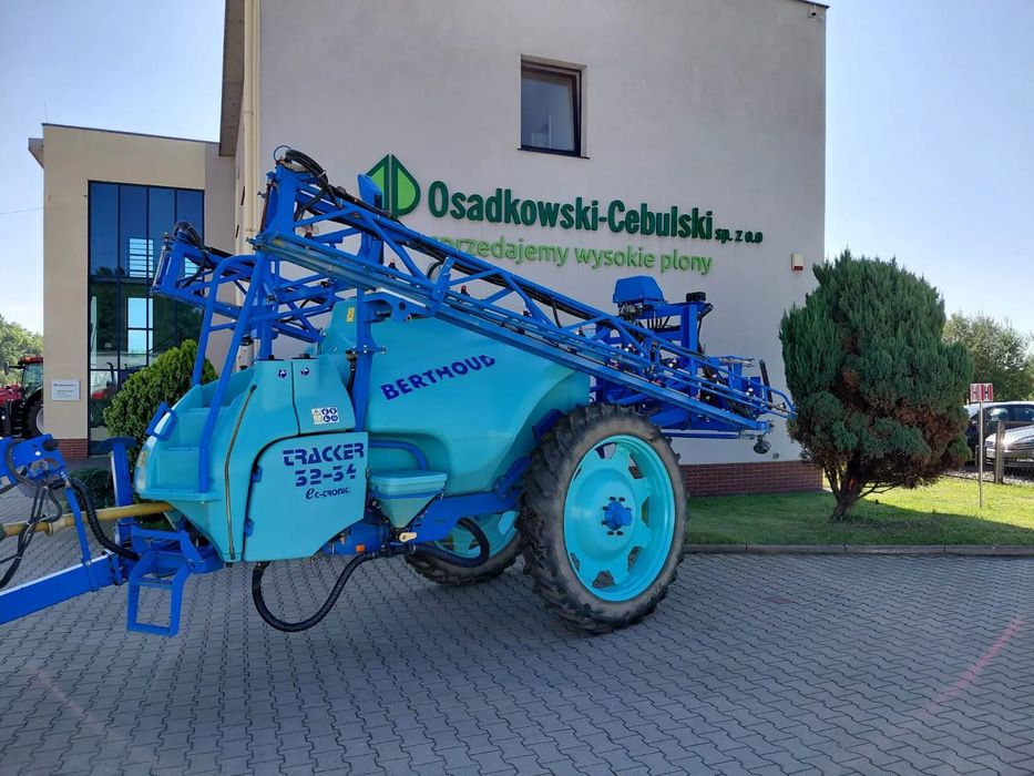 Berthoud Tracker 3200  Opryskiwacz Berthoud Tracker 3200Belka 21m Rok 2018