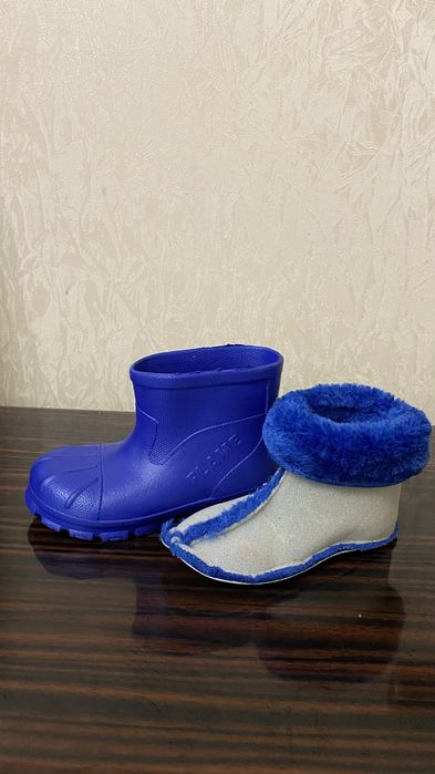 Ризинові сапожки 25р