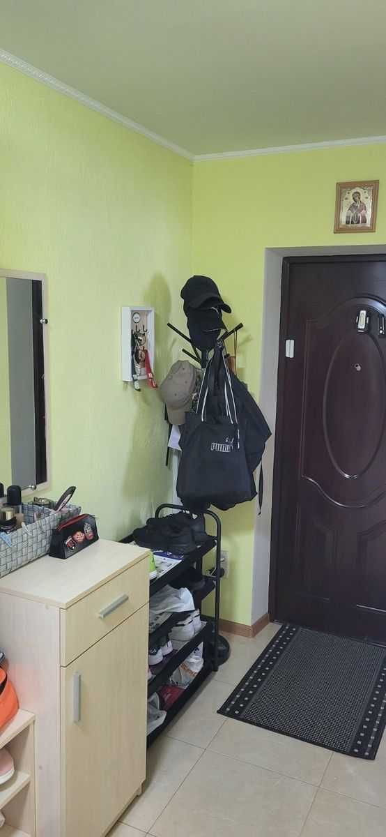 Продам 3-кім вартиру в  р-ні Градец   вул Івана Богуна  8/9 дома