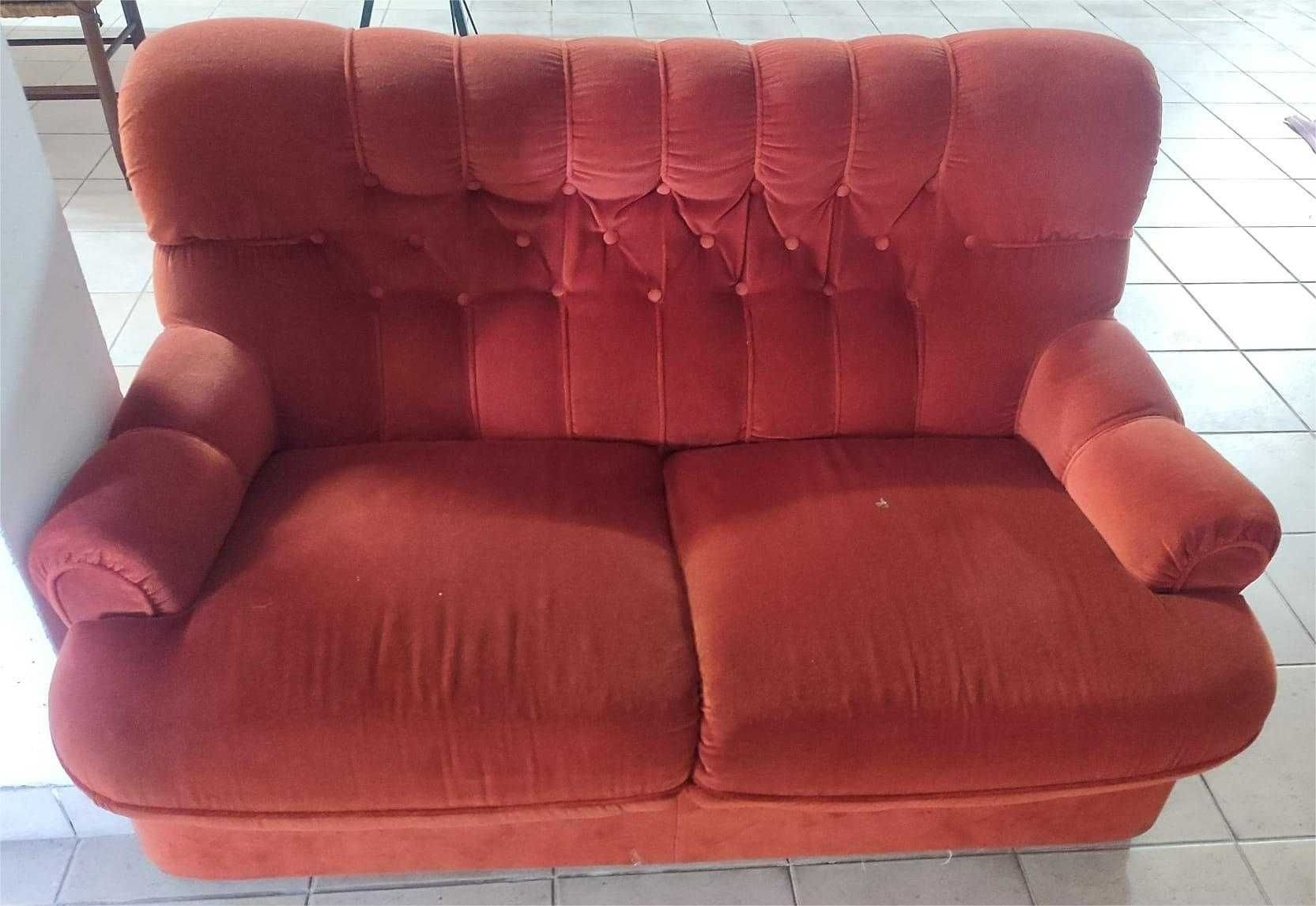 2 SOFAS DUPLOS em bom estado