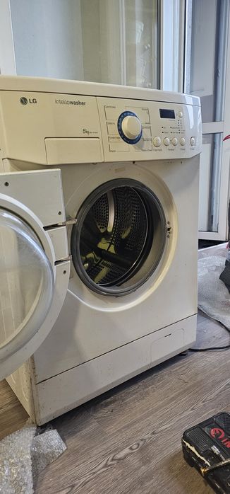 Пральна машина LG intelowasher.