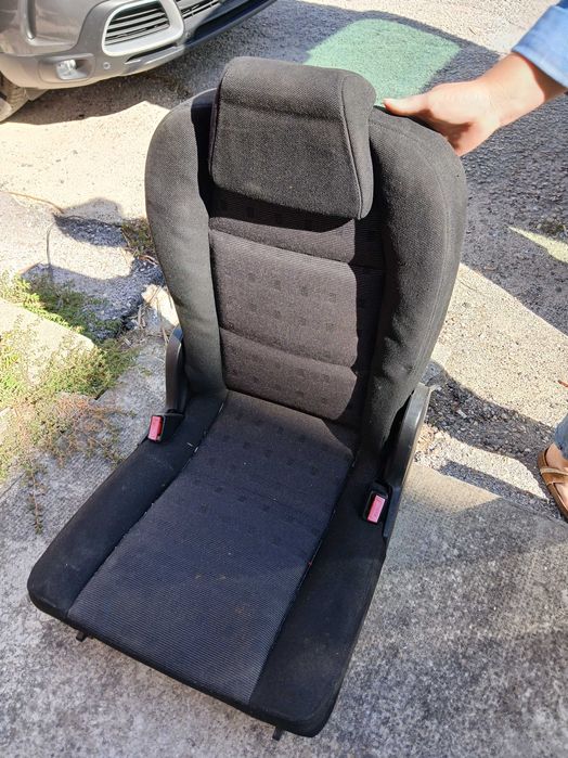 Bancos 6 e 7 peugeot 307sw 2005