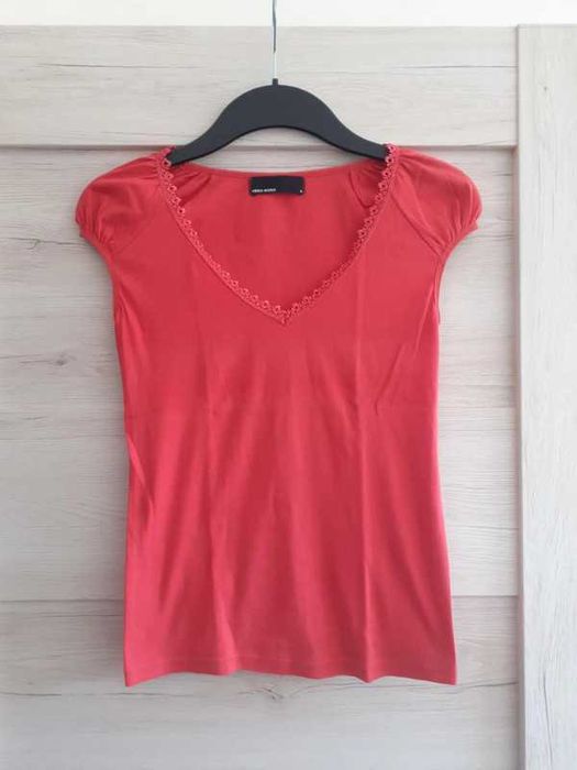 Top Vero Moda z ozdobnym dekoltem - rozmiar S