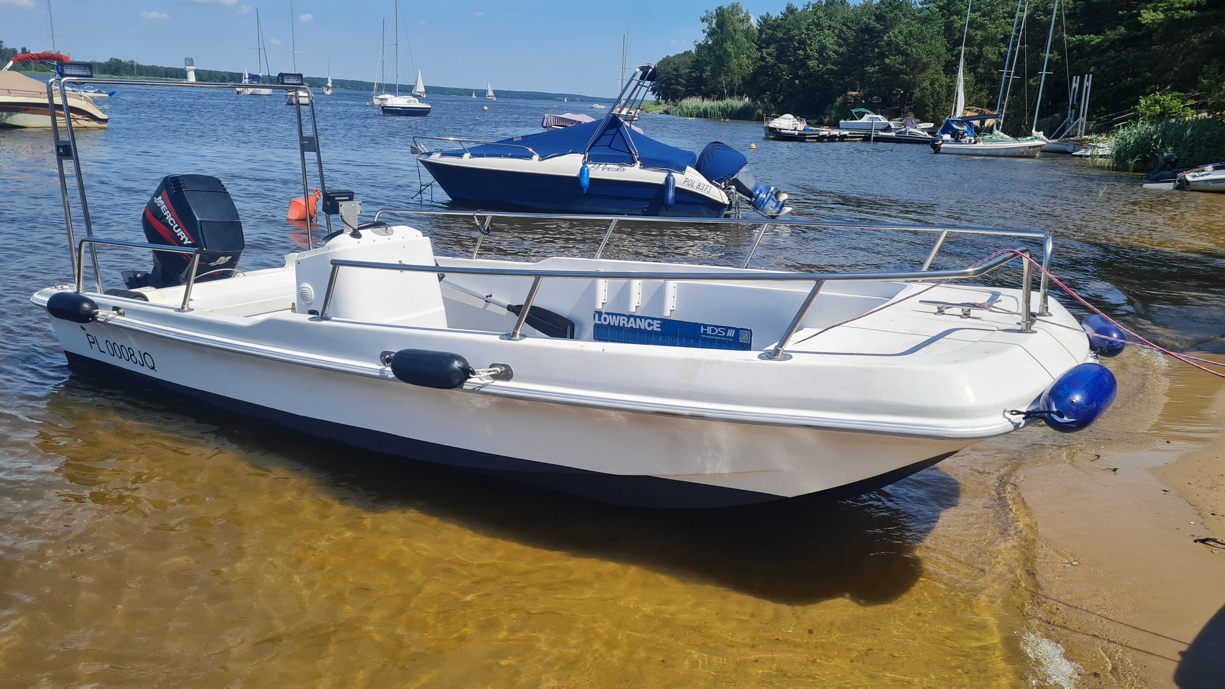 Łódź motorowa Trimaran Mercury 90