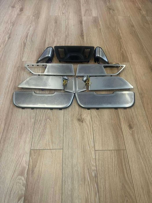 Накладки сітки Bowers & Wilkins для BMW 7 серії G11/G12 (2015-2022)