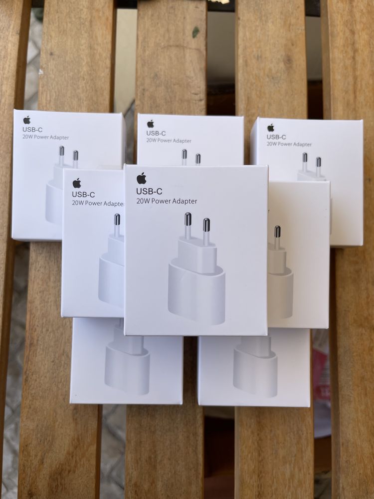 Carregador original  Apple iPhone fast charger  20W USB C rápido