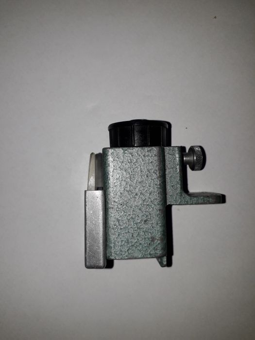 Деталь для микроскопа