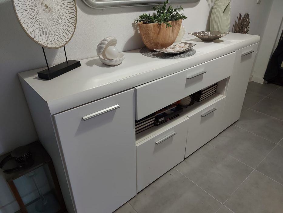 Movel branco excelente estado