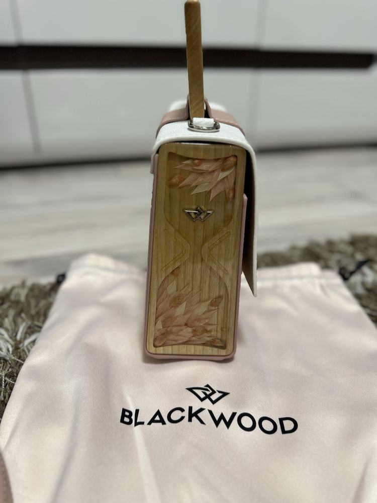 Шкіряна сумка українського бренду BlackWood