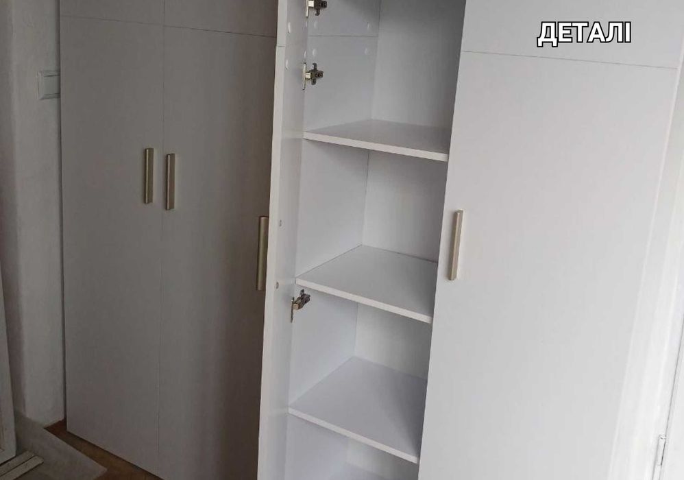Нове за ціною Б\У‼️Шафа для одягу з широкими полицями Шафи розпашні