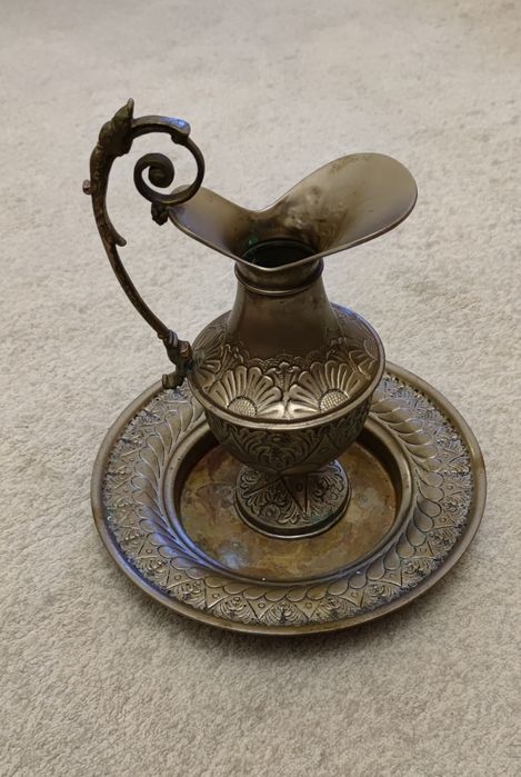 Jarro com prato em Casquinha.