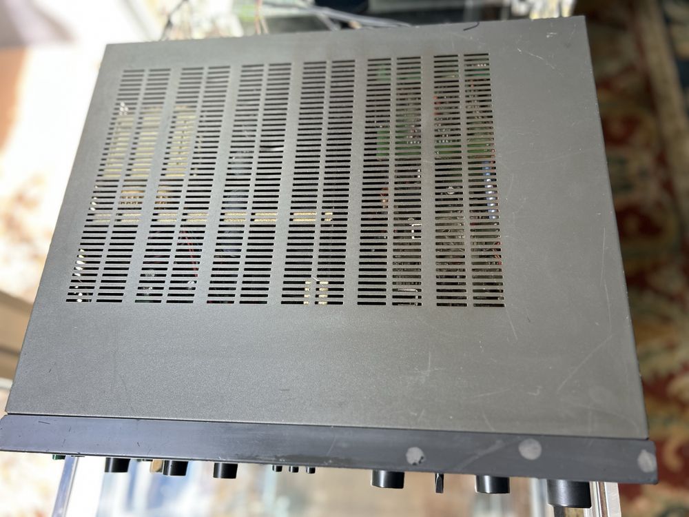 Amplificador NAD 306.