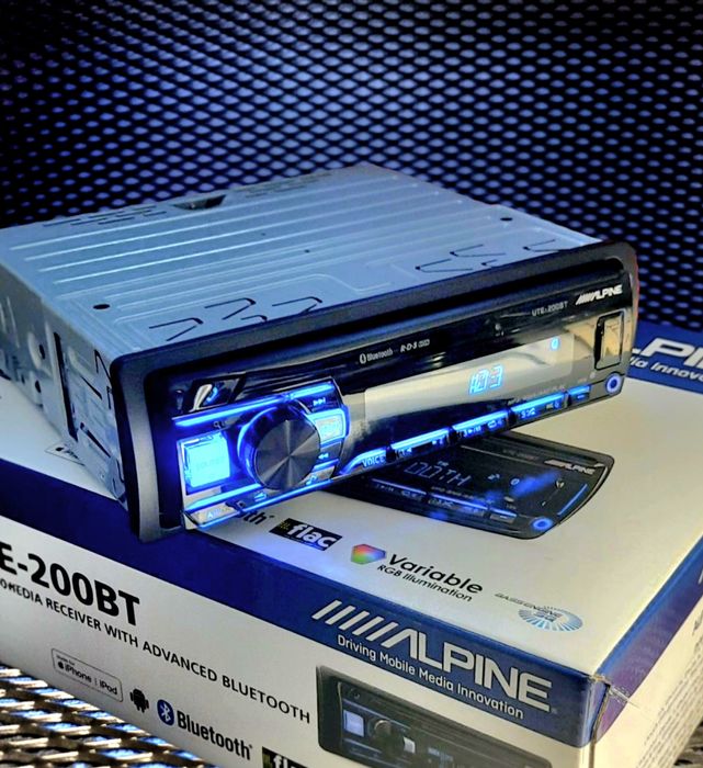 Автомагнітола Alpine UTE-200BT