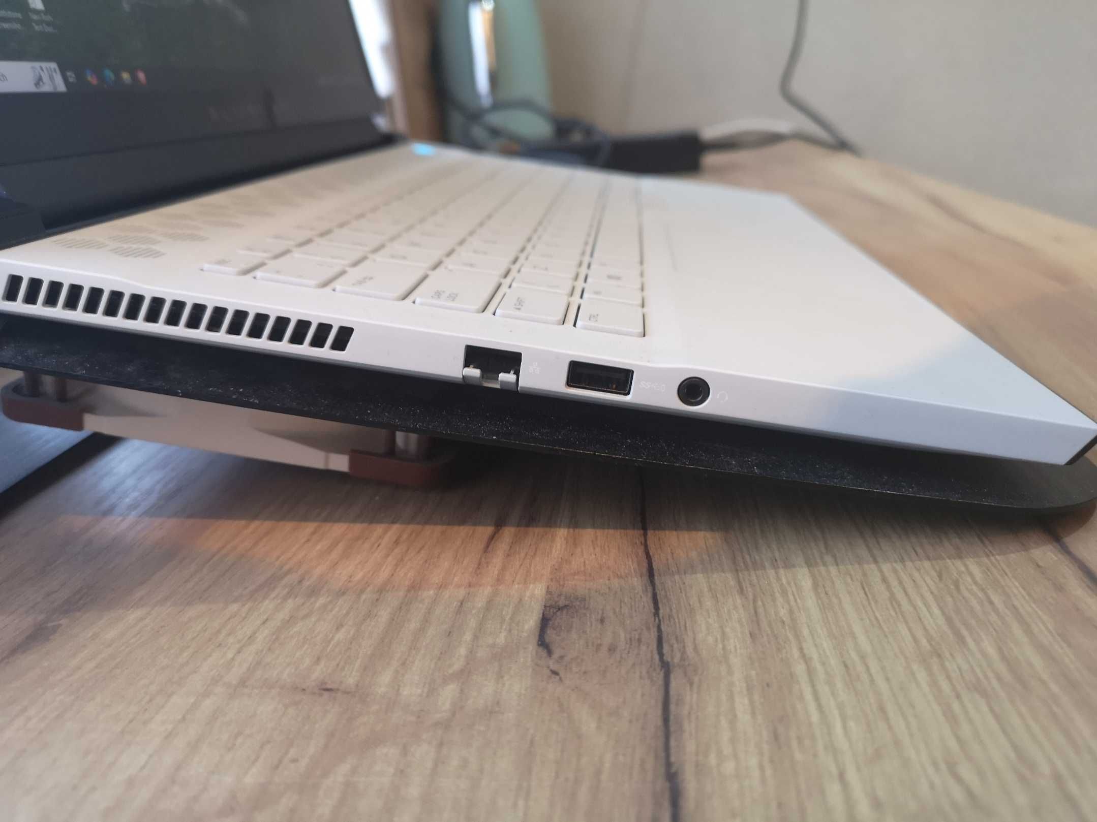 Dell Alienware m17 R4 i9-10980H/32GB/1TB/Win10P RTX3080