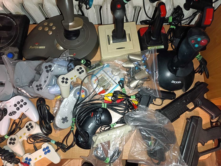 Akcesoria do Atari i Pegazusa oraz Nintendo 64