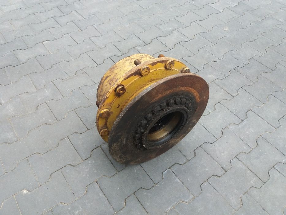 LKT 81 TURBO Piasta Obudowa Mostu Most Radoje Dakić Jugosłowiański 81T