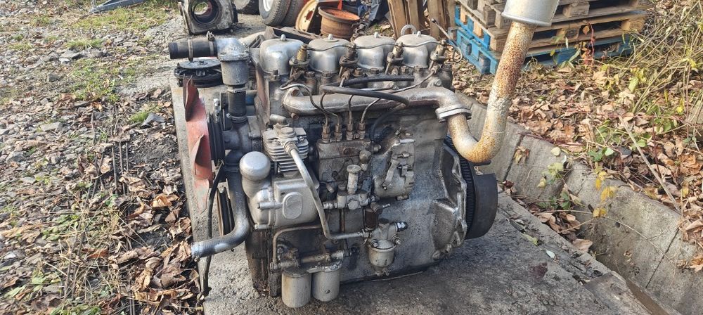 Silnik kompletny rozrusznik koło zamachowe dobry stan URSUS C360 C355
