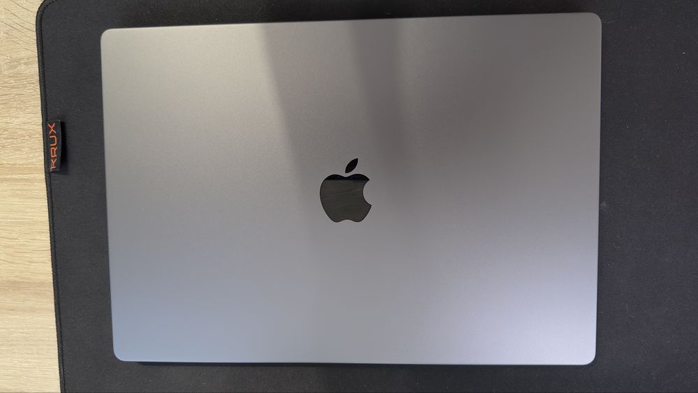 MacBook Pro M 3  16 2023r