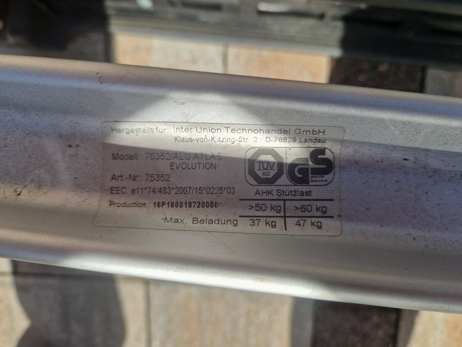 Bagażnik na 3 rowery montowany na hak