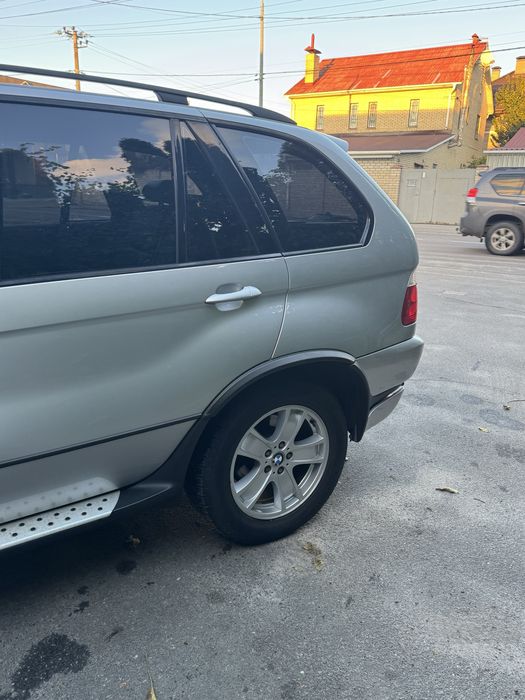 Потужний BMW X5 4.8i, у чудовому стані, реальний пробіг