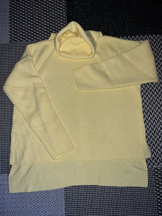 Кофтина вʼязана, розмір м, жовтого кольору, ціна 300грн