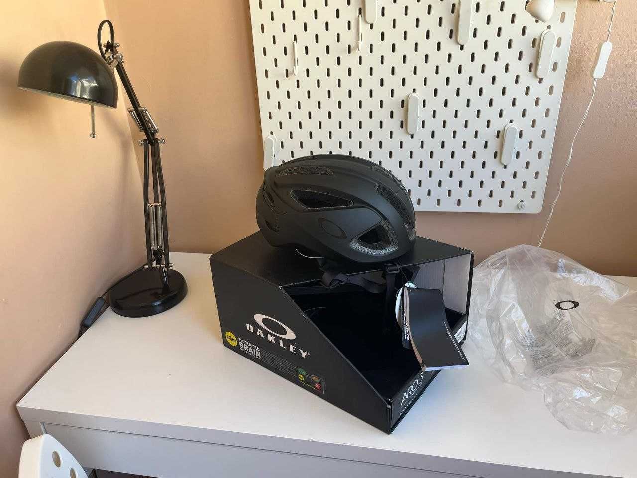 Велошолом Oakley Aro3 MIPS Blackout M (54-58 см)